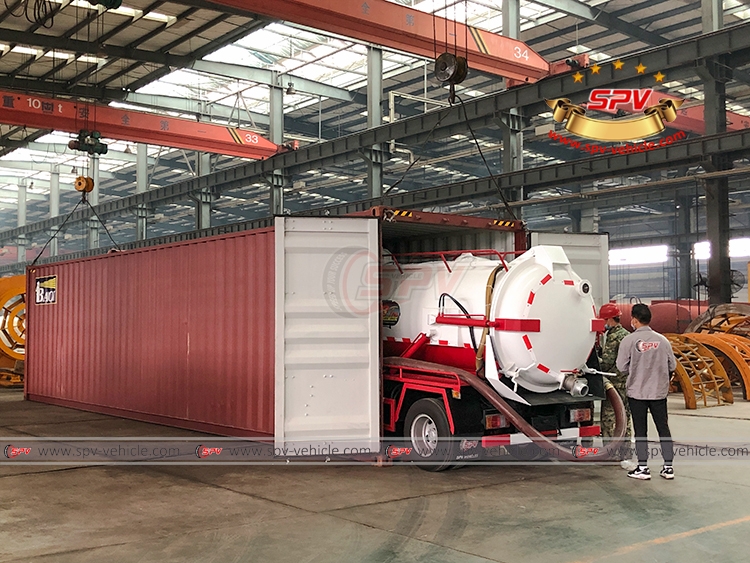 4,000 Litres Sewer Vacuum Truck ISUZU - Loading 02